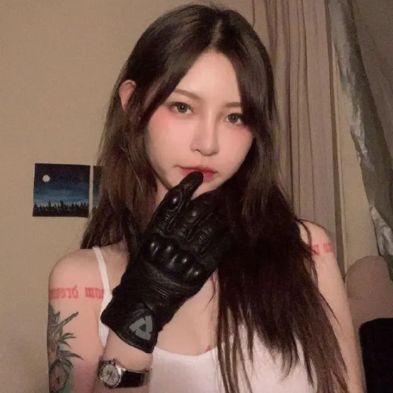 刘强东前妻痞幼个人简历(痞幼为钱未婚先孕？)