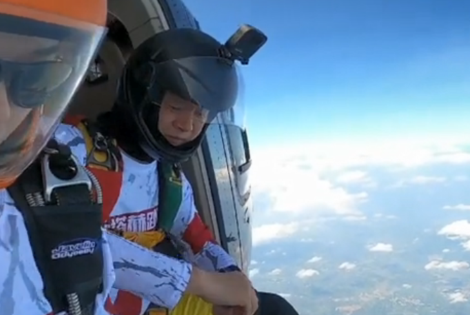 刘强东前妻痞幼个人简历(痞幼为钱未婚先孕？)