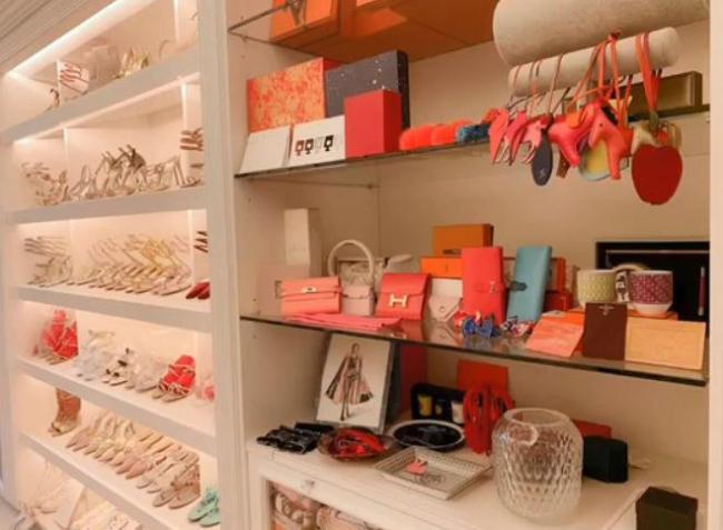 蔡天凤香港豪宅内景曝光：一个吊灯价值百万