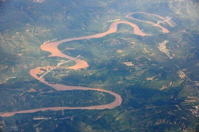 ​长江最后汇入什么海_长江有没有改过道