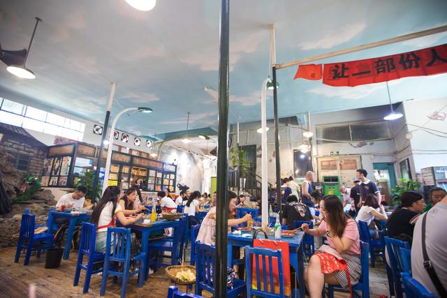 成都人气最旺的网红餐厅，一篇攻略打卡成都六大网红餐厅(48)