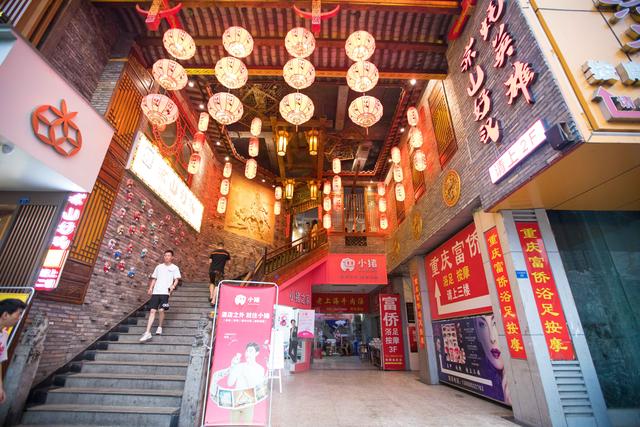 成都人气最旺的网红餐厅，一篇攻略打卡成都六大网红餐厅(28)