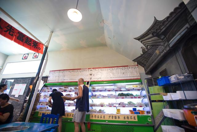 成都人气最旺的网红餐厅，一篇攻略打卡成都六大网红餐厅(49)