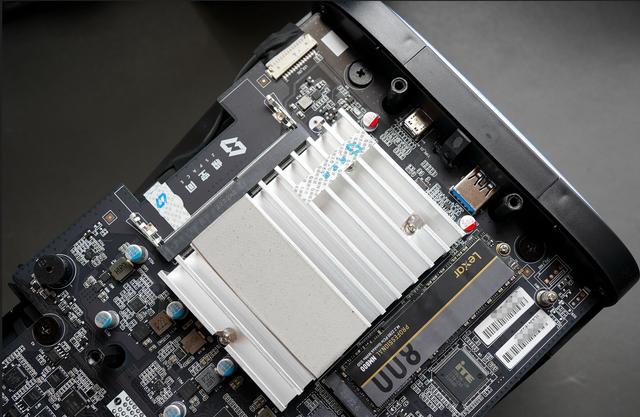 极空间z4s测评（零基础也能轻松上手）(7)