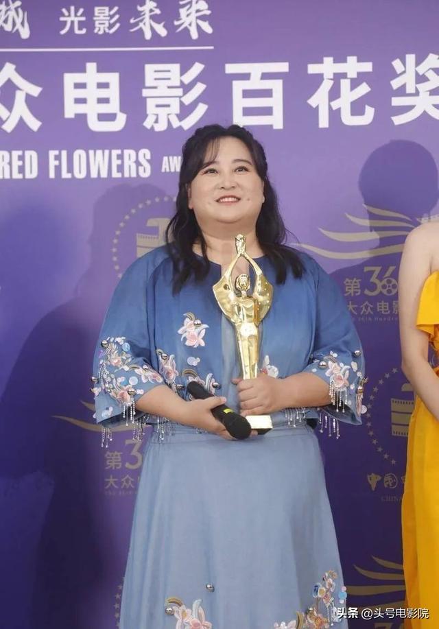 贾玲120斤胖了（40岁拍新片演女拳击手）(16)