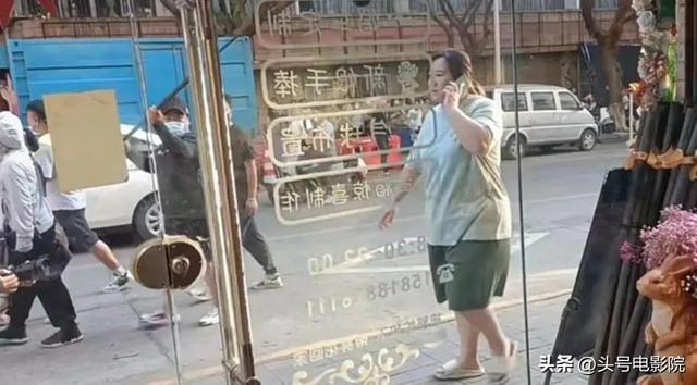 贾玲120斤胖了（40岁拍新片演女拳击手）(6)