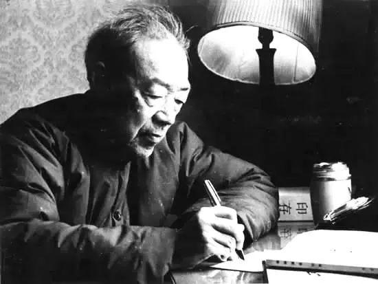 李叔同的书法与启功哪个顶级(20世纪十大杰出书法家为何没有他)(26)