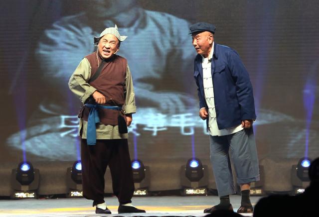 常香玉朝阳沟戏曲（人欢马叫进北京&nbsp;常香玉和任宏恩联袂主演）(5)