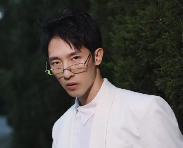 刘阳和阿沁分手33天(最惨网红阿沁宣布和刘阳分手)(9)