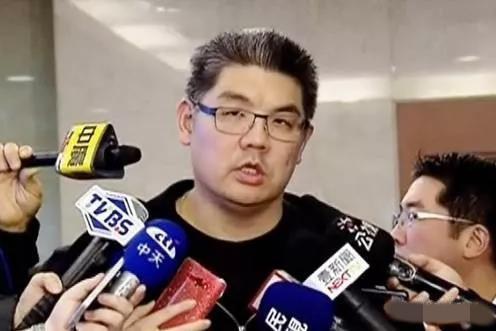 侯佩岑谈过几次恋爱（深扒侯佩岑情史）(38)