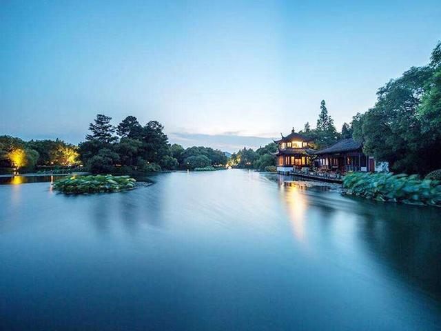 杭州最有名的龙井茶（产于杭州西湖之滨的茶中至味）(2)