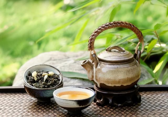 杭州最有名的龙井茶（产于杭州西湖之滨的茶中至味）(1)