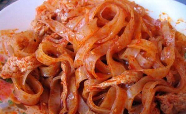 宝鸡擀面皮的由来,陕西的擀面皮以哪里最为有名图5