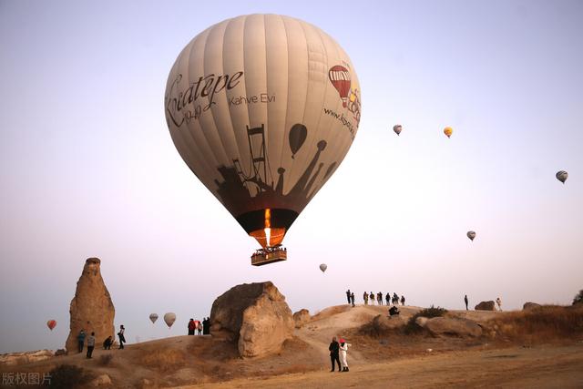 美国热气球坠落事件（美国热气球升空后坠地致5人死亡）(2)