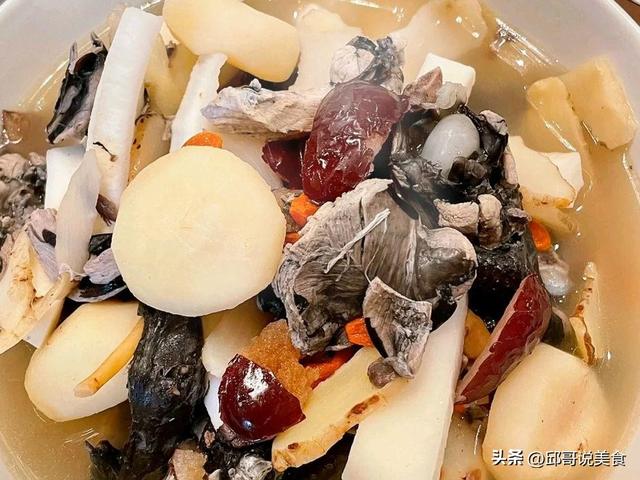 每天教您煲靓汤（多给自家女人煲八款靓汤）(6)