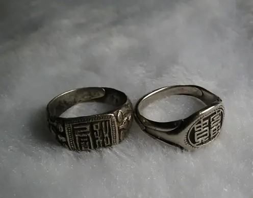 戒指在中指什么意思,戒指戴中指是什么意思图5