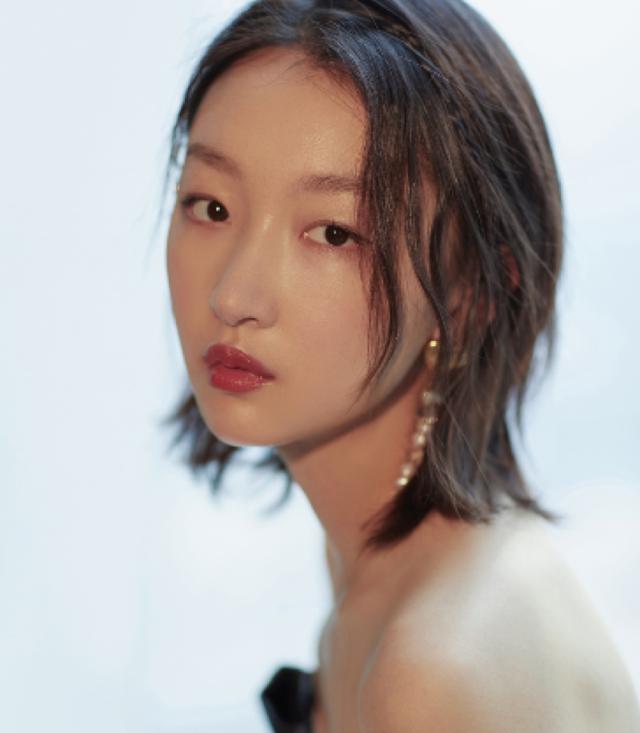 清华五大公认的校花(未出道便是校花级学霸)(18)