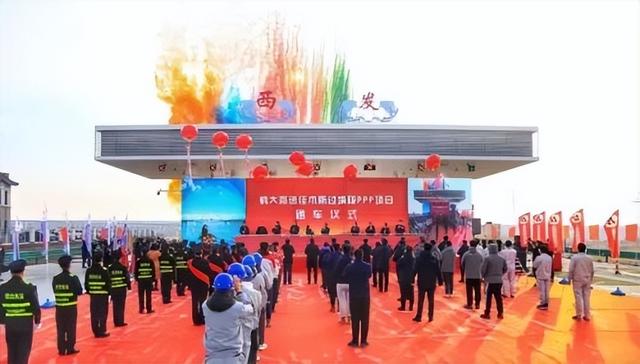 鹤大公路佳木斯过境段 今朝通衢劲扬帆(1)