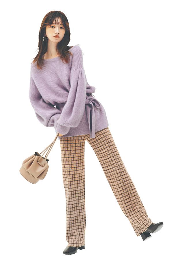 一件黑色针织衫的七种搭配（一件紫色针织衫的穿搭灵感）(8)