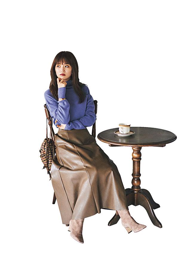 一件黑色针织衫的七种搭配（一件紫色针织衫的穿搭灵感）(14)