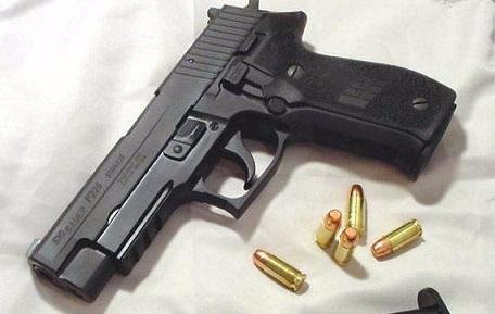 伯莱塔92手枪和贝雷塔f92的区别(和伯莱塔92F同台竞技的P226手枪)(3)