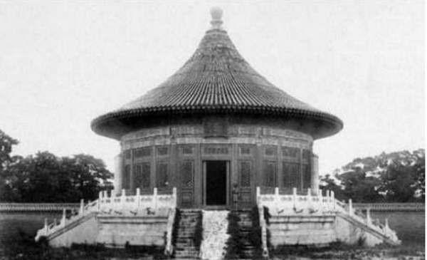 答应常在贵人睡通铺,故宫每个宫住几个妃子图7