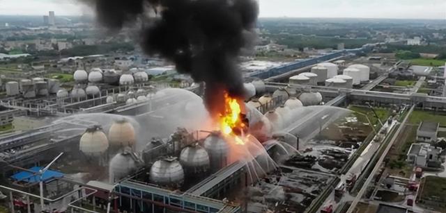 茂名石化火灾总结(茂名石化6.8事故通报)(1)