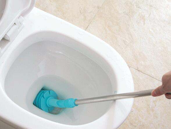 马桶堵住了该怎么疏通最简单方法,坐马桶堵了疏通的最简单方法小苏打图3