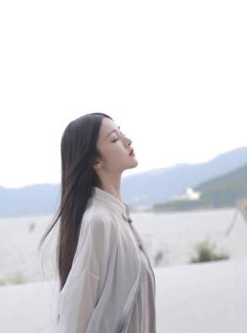 长期禁欲的女生长相 原来禁欲系美女都长这个样(6)