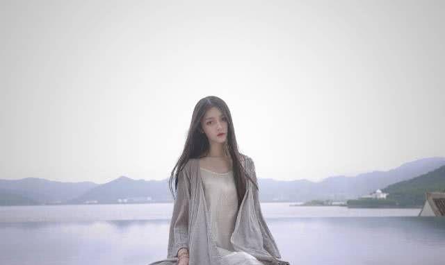 长期禁欲的女生长相 原来禁欲系美女都长这个样(7)