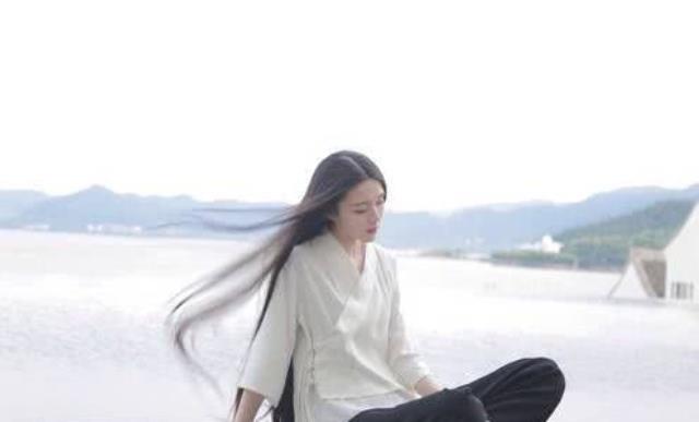 长期禁欲的女生长相 原来禁欲系美女都长这个样(3)