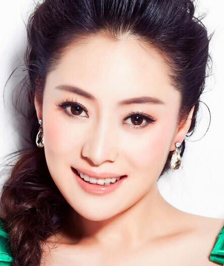 最简单的消除眼袋的方法（推荐四个快速消除眼袋的方法）(2)