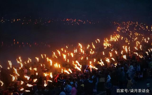 关于彝族的火把节详细介绍（彝族特有的节日就是火把节）(2)