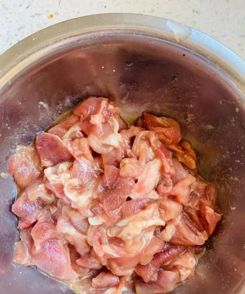 炒肉怎么腌制方法简单