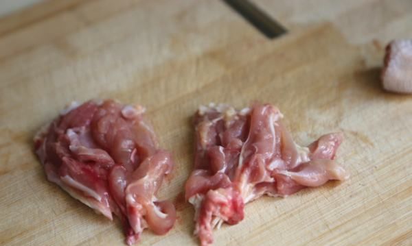 怎样炸鸡腿又香又脆,炸鸡腿怎么炸才又脆又嫩图5