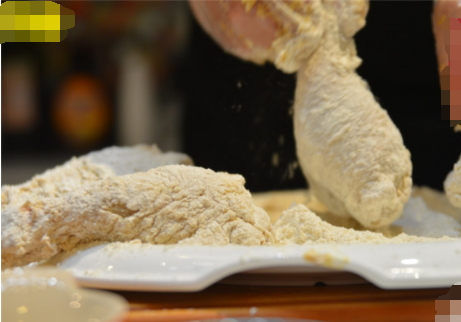 怎样炸鸡腿又香又脆,炸鸡腿怎么炸才又脆又嫩图22