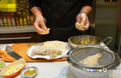 怎样炸鸡腿又香又脆,炸鸡腿怎么炸才又脆又嫩图23