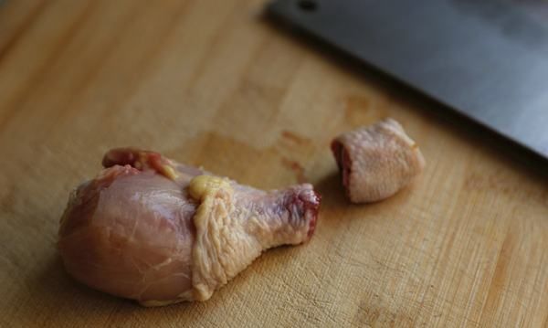 怎样炸鸡腿又香又脆,炸鸡腿怎么炸才又脆又嫩图2