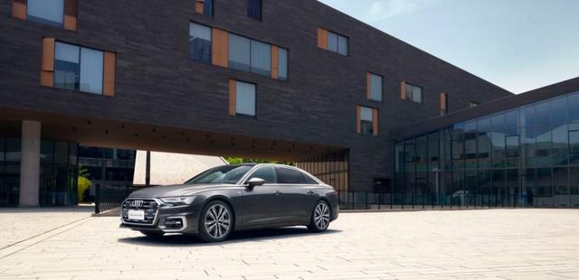 全新奥迪a6l外观大方有面(提供两种前脸设计)(2)