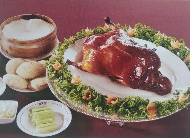 传统老北京烤鸭(最传统的北京烤鸭)(1)