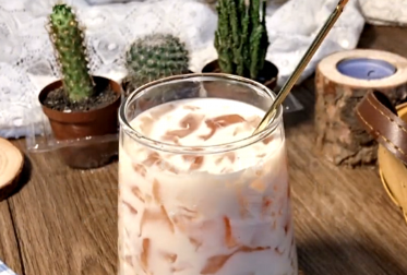 桃撞奶怎么做,樱桃撞奶怎么做图2