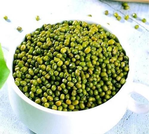 泡好的脱皮绿豆是怎么样的