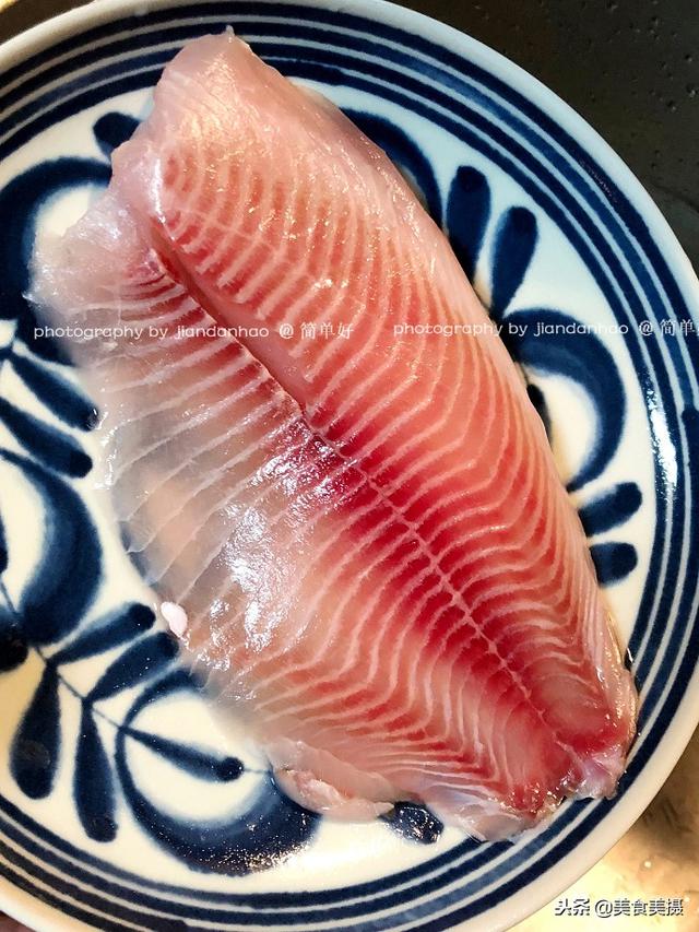 鲷鱼什么做法好吃（鲜香滑嫩暖胃又养身）(5)