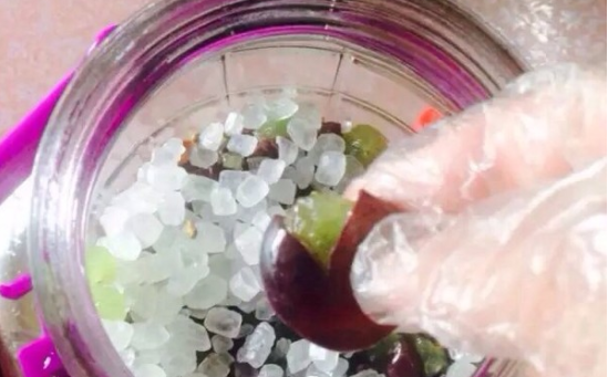 怎样酿制葡萄酒,怎么自己酿葡萄酒.比例多少图5