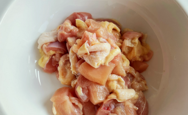 清蒸鸡是什么地方的菜,清蒸鸡是哪里的菜系图2