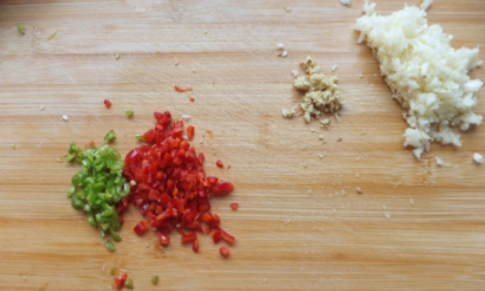 基围虾蒸多久才熟,基围虾蒸几分钟可以蒸熟图9