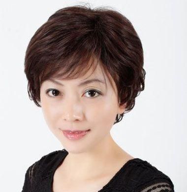 长方形脸适合的发型，长方形脸戴眼镜最适合的发型男士？图6