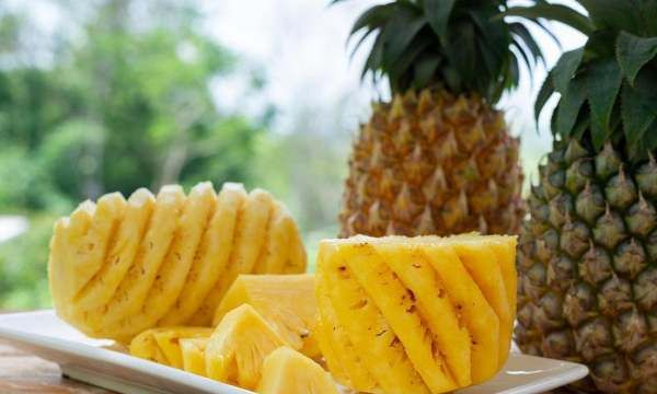 菠萝太酸可以放糖,菠萝拌白糖可以吃吗图4