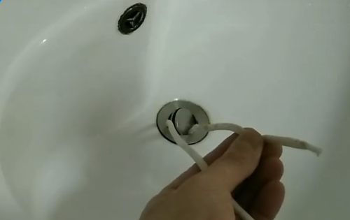 洗脸盆塞按压死了咋办,水盆塞子吸住了怎么办图4