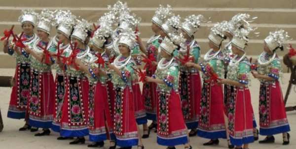 苗族的民族特色,苗族的民族文化以及风俗作文图3